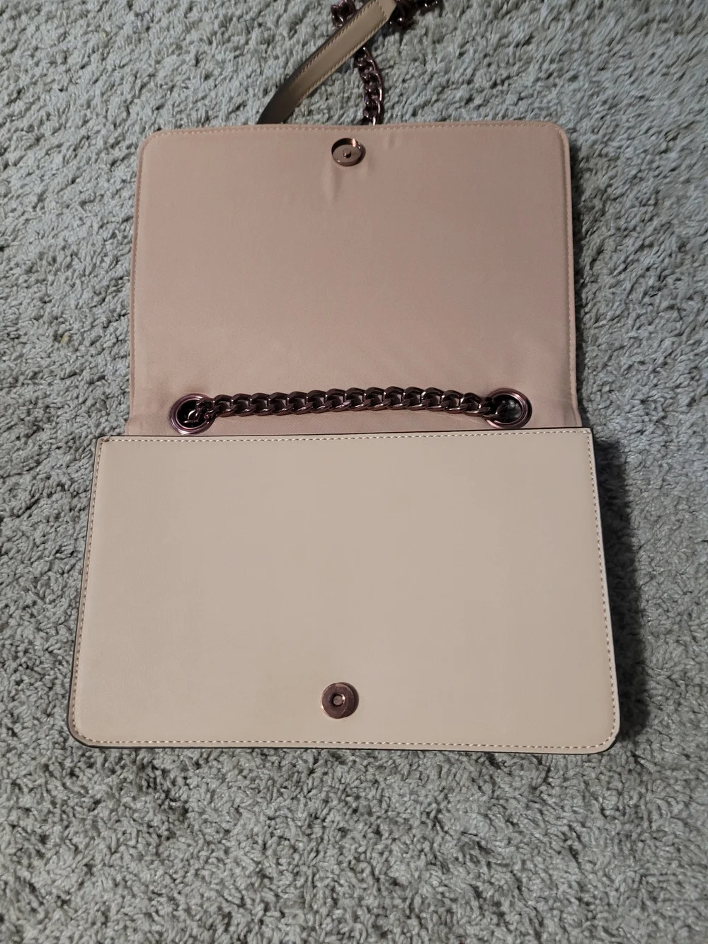 ALDO Greenwald Crossbody Bag in a beige/blush color featuring a chevron-quilted - Picture 4 of 7